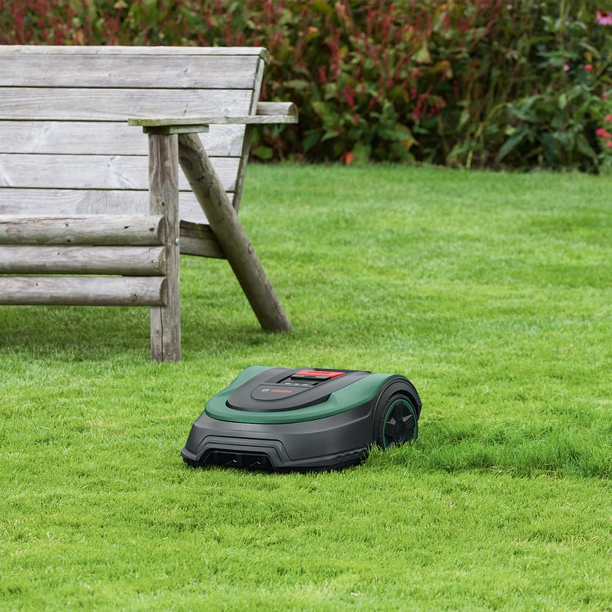 Tondeuse à gazon robotisée BOSCH Indego M+ 700