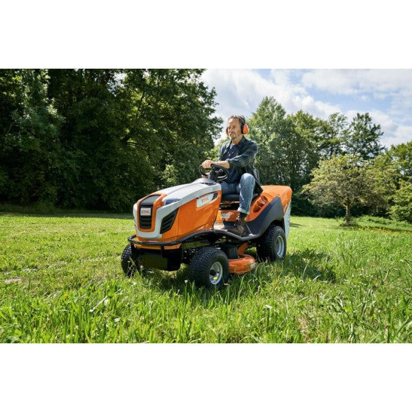 Tracteur de pelouse STIHL RT5 / RT6 – Largeur de coupe 95 cm
